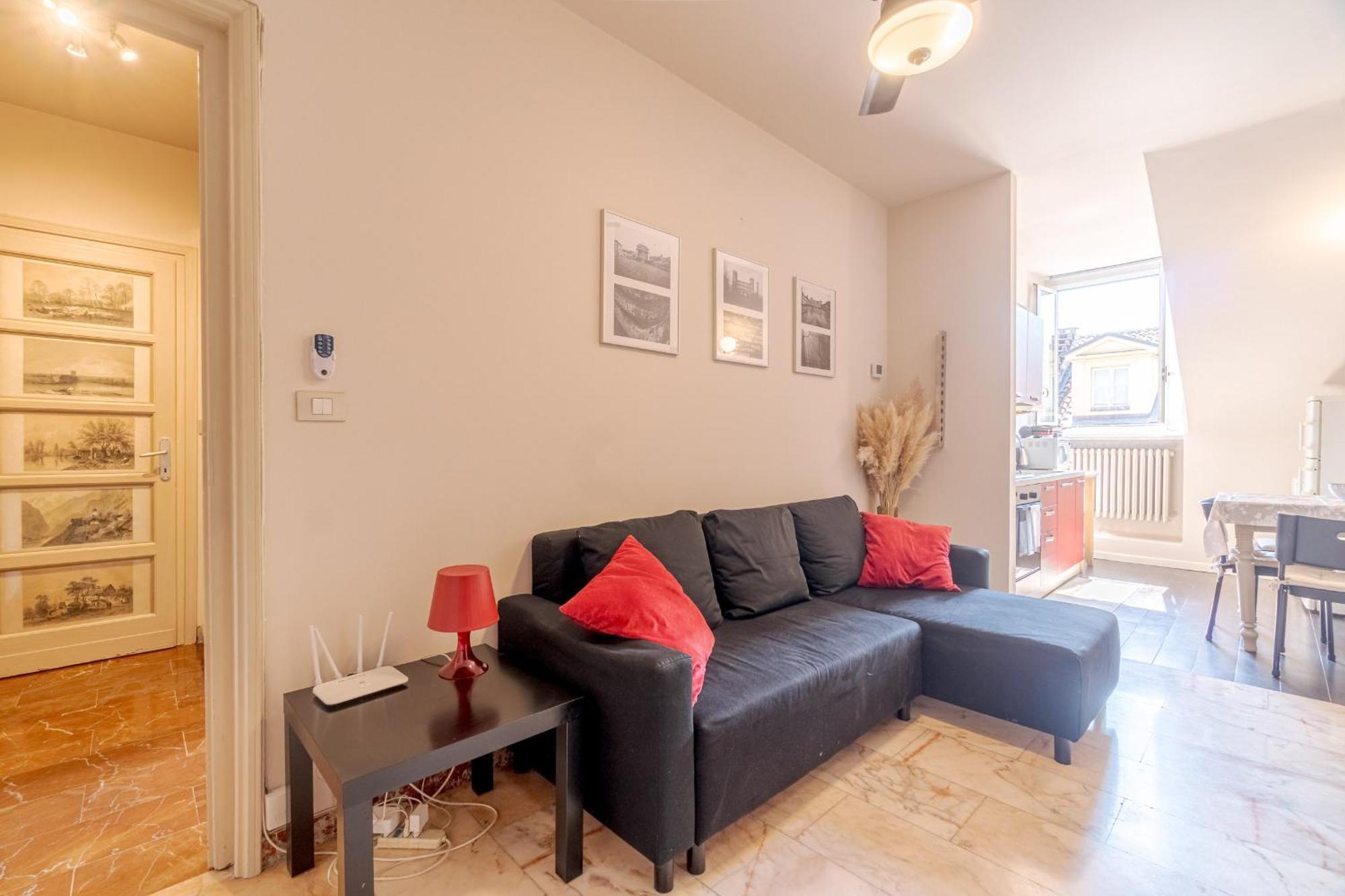 Ferienwohnung Casa Valeggio Attic Apt Few Steps From Porta Nuova Turin Exterior foto