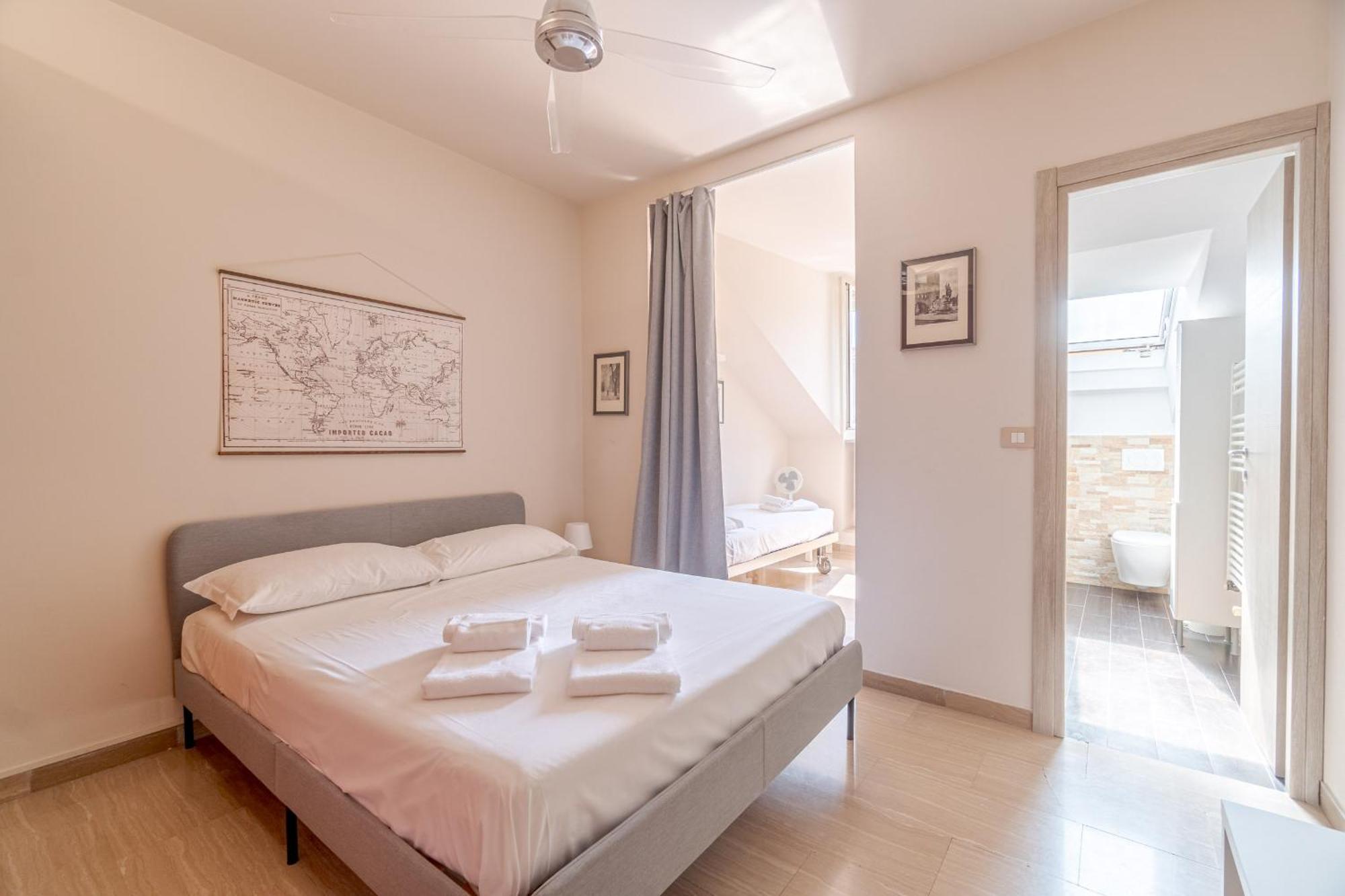 Ferienwohnung Casa Valeggio Attic Apt Few Steps From Porta Nuova Turin Exterior foto