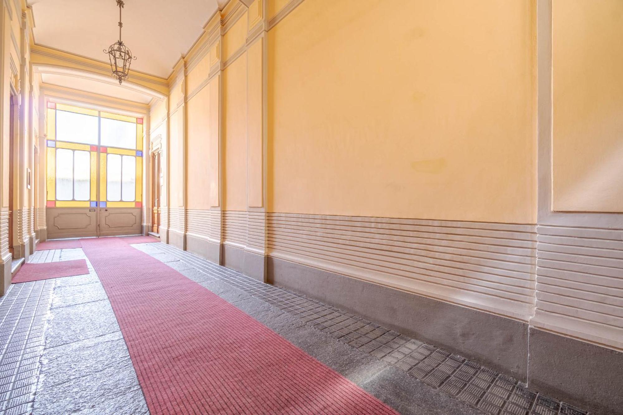Ferienwohnung Casa Valeggio Attic Apt Few Steps From Porta Nuova Turin Exterior foto